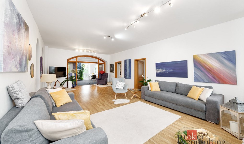 Prodej domu 1 000 m² s pozemkem 2 969 m², Hostivice – náhled fotky 6