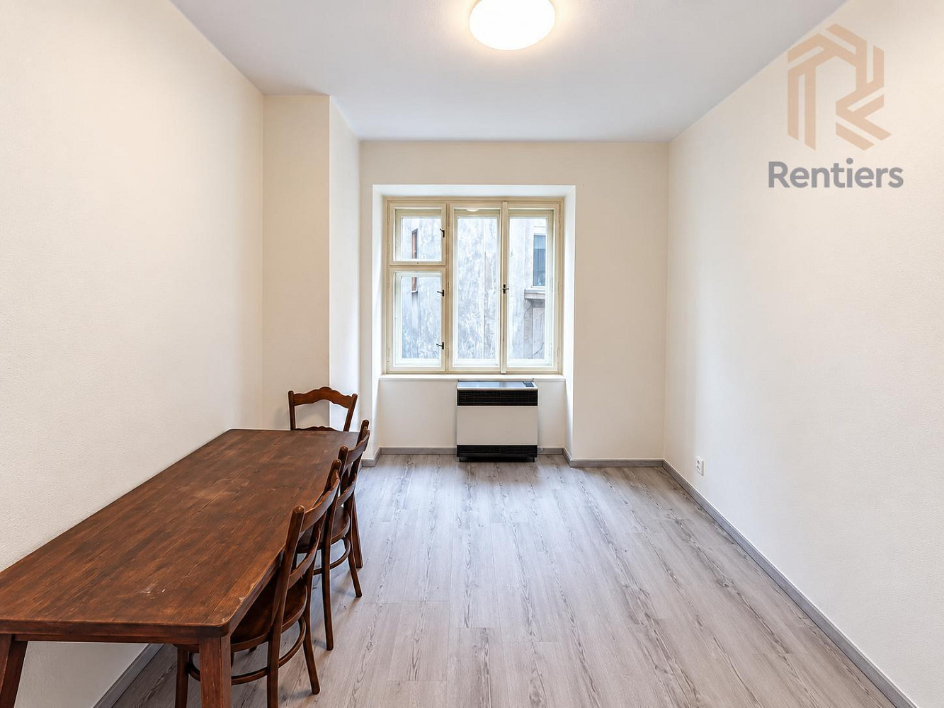 Pronájem bytu 2+kk 37 m² – fotografie 3