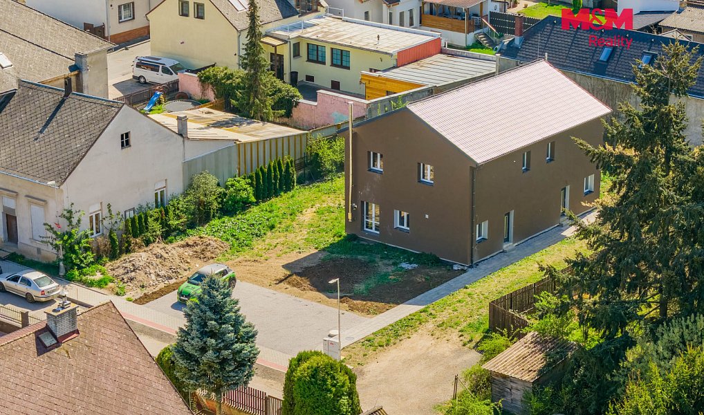 Prodej domu 97 m² s pozemkem 298 m², Králův Dvůr – náhled fotky 2