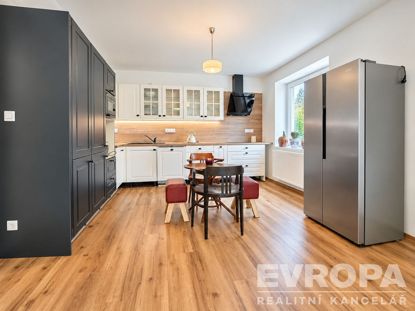 Pronájem bytu 3+kk 110 m² – fotografie 3