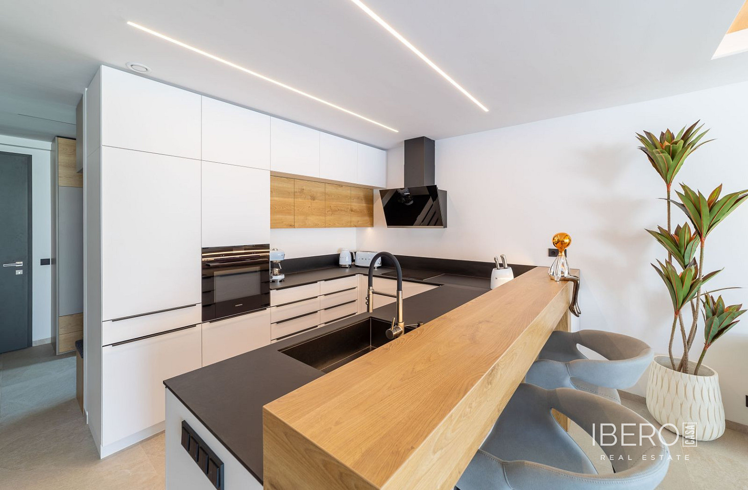 Casa 6+kk – Marbella, Salto del Agua - Més