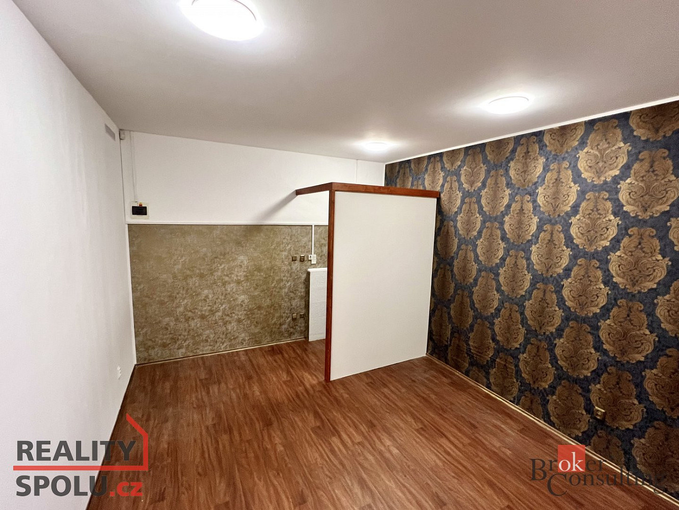 Pronájem kanceláře 30 m² – fotografie 2