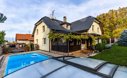 Prodej domu 283 m² s pozemkem 800 m²