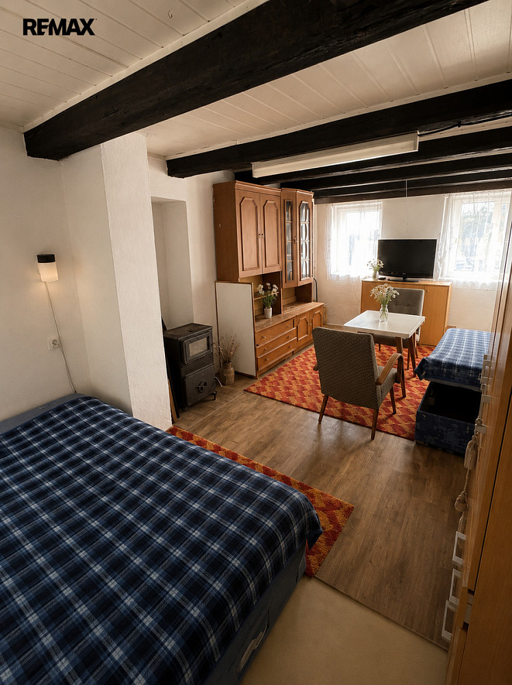 Prodej domu 280 m² s pozemkem 1 366 m² – fotografie 2