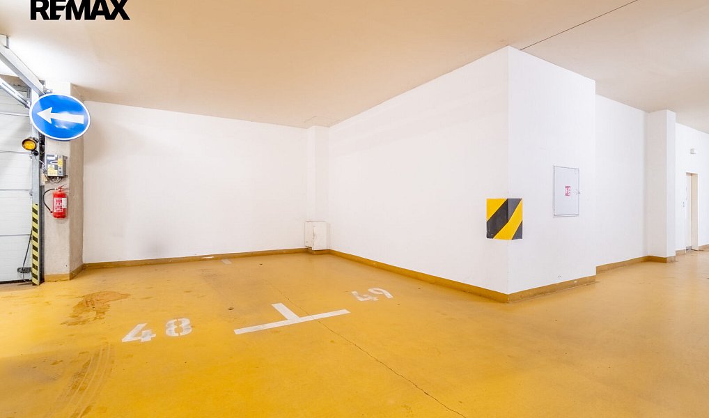 Prodej garážového stání 13m2 Bartoškova ulice Praha 4 Nusle, Praha – náhled fotky 3