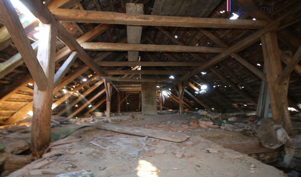 Prodej domu 618 m² s pozemkem 3 191 m², Chorušice – náhled fotky 17