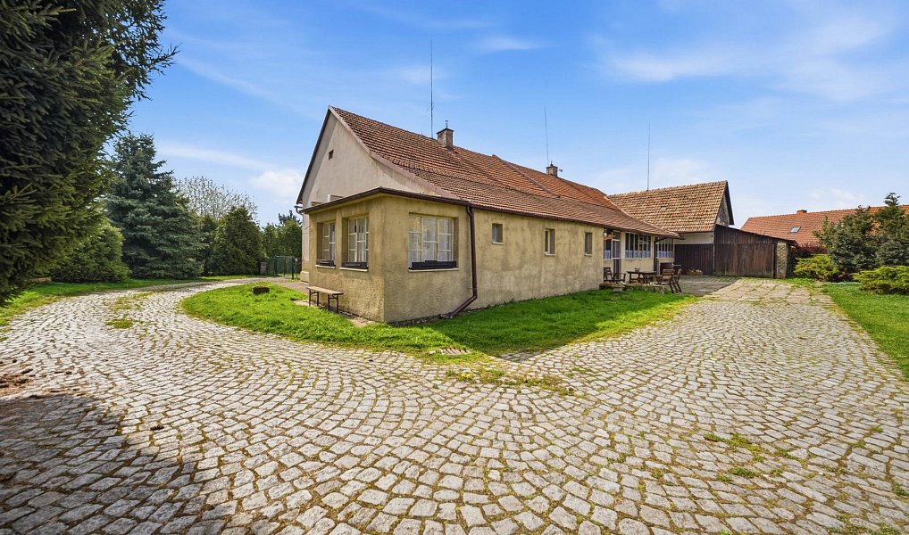Prodej domu 100 m² s pozemkem 498 m², Holice – náhled fotky 9