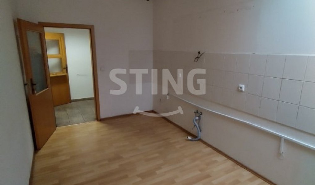 Pronájem kanceláře 21 m², Třinec – náhled fotky 8