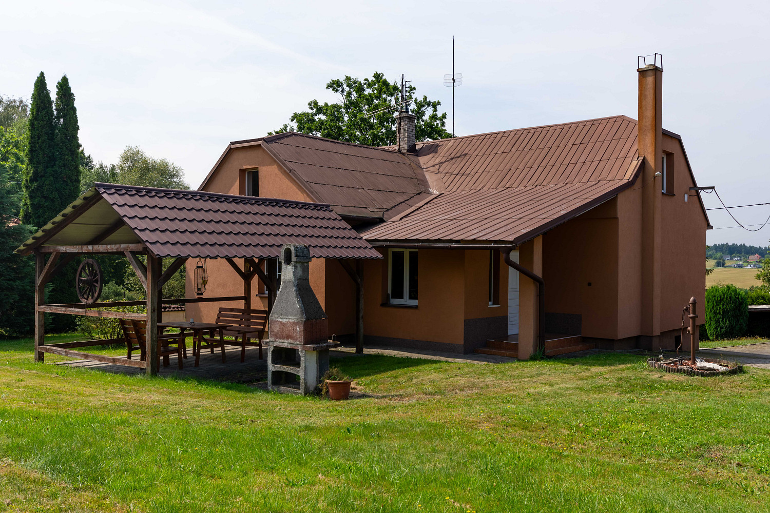 Dom, 145 m², działka 3272 m²