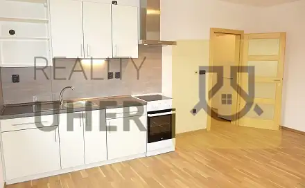 Pronájem bytu 1+kk 28 m²