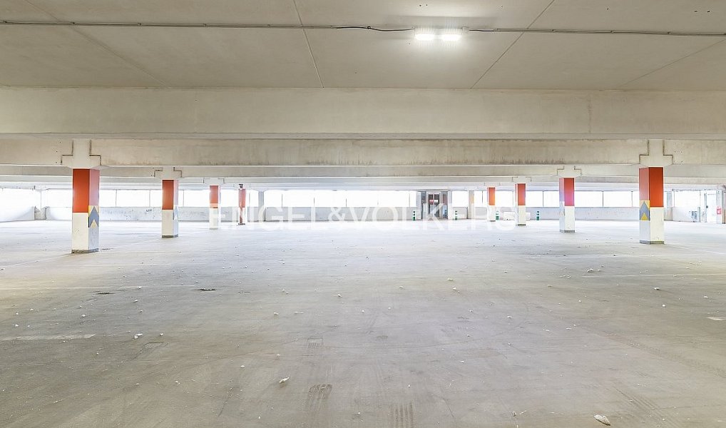 Pronájem komerčního objektu (jiného typu) 4 500 m², Praha – náhled fotky 4