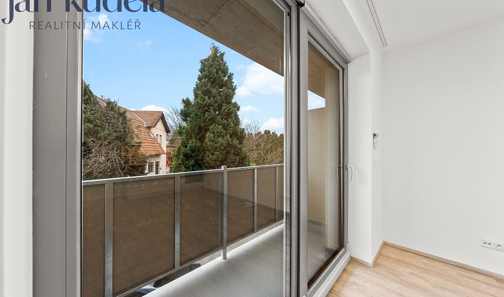 Pronájem bytu 1+kk 30 m², Brno – náhled fotky 9