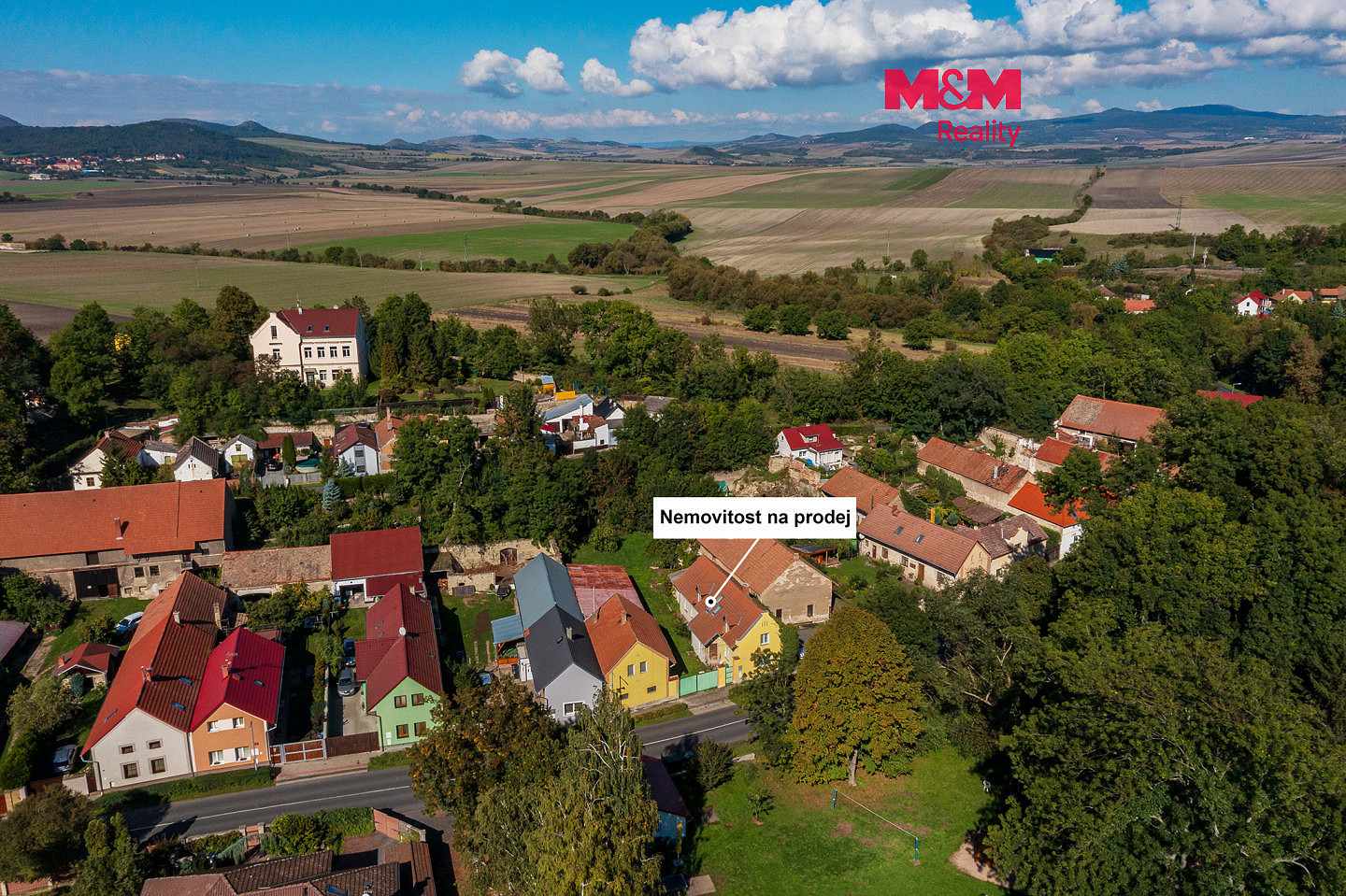 Prodej domu 240 m² s pozemkem 1 012 m²