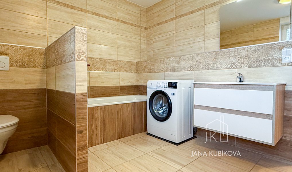 Prodej domu 336 m² s pozemkem 1 199 m², Kyjov – náhled fotky 42