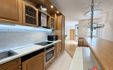 Pronájem pokoje 179 m², Voskovcova, Praha 5 - Hlubočepy