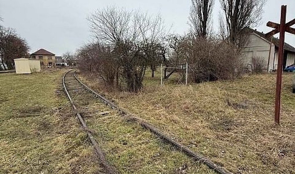 Prodej komerčního pozemku 2 505 m², Městec Králové – náhled fotky 7