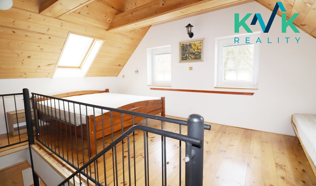 Prodej domu 149 m² s pozemkem 740 m², Loket – náhled fotky 24