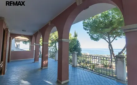 Prodej domu 570 m² s pozemkem 2 200 m², Roseto degli Abruzzi, Itálie