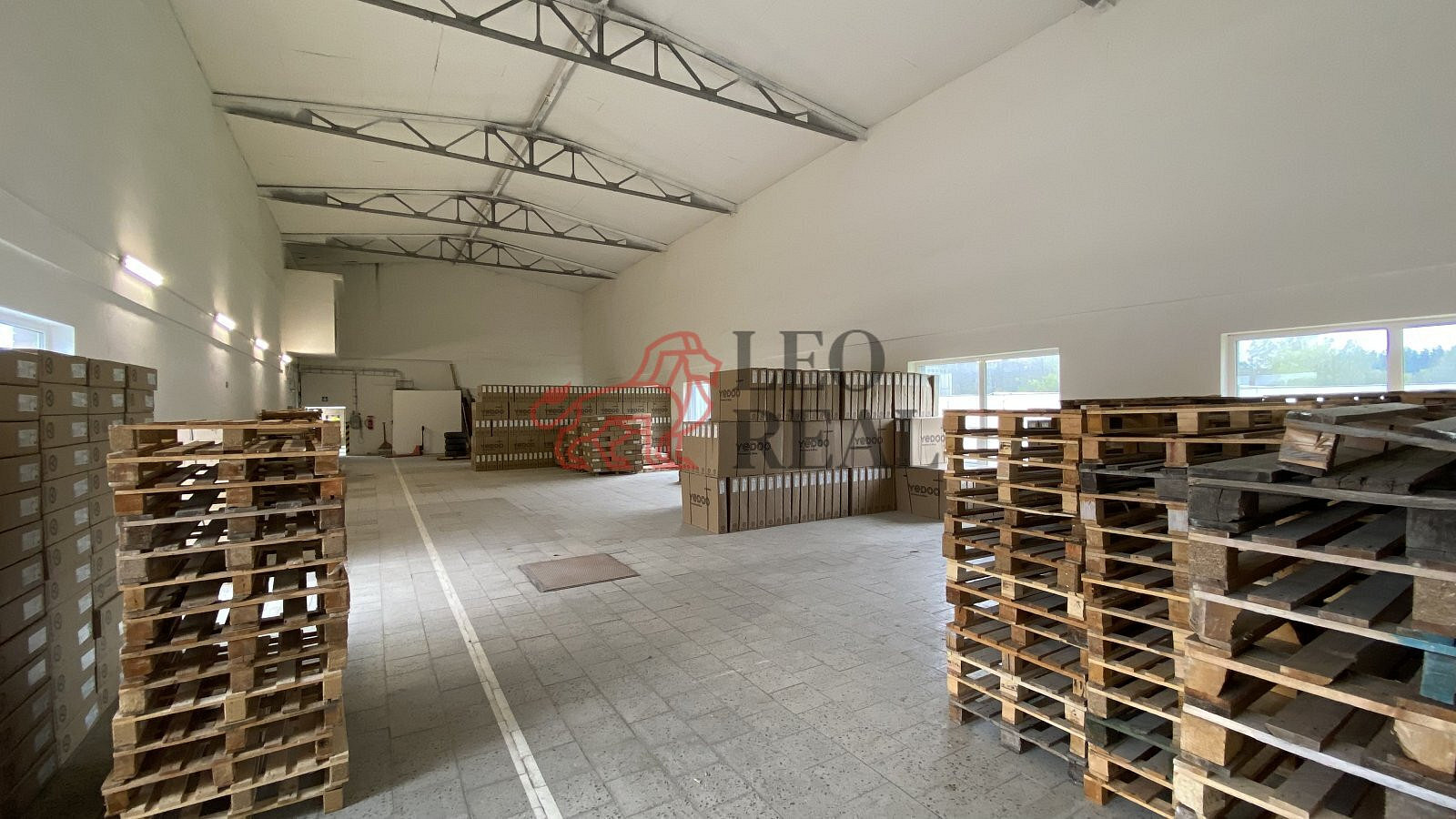 Pronájem skladovacích prostor 357 m² – fotografie 3
