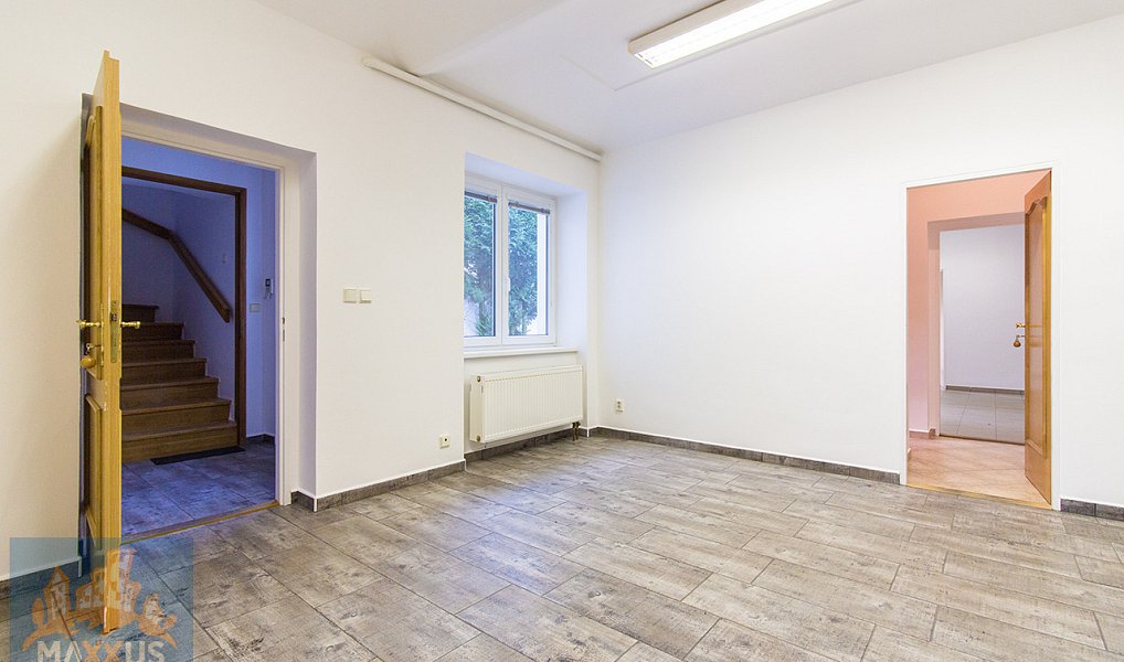Pronájem kanceláře 300 m², Ořech – náhled fotky 5