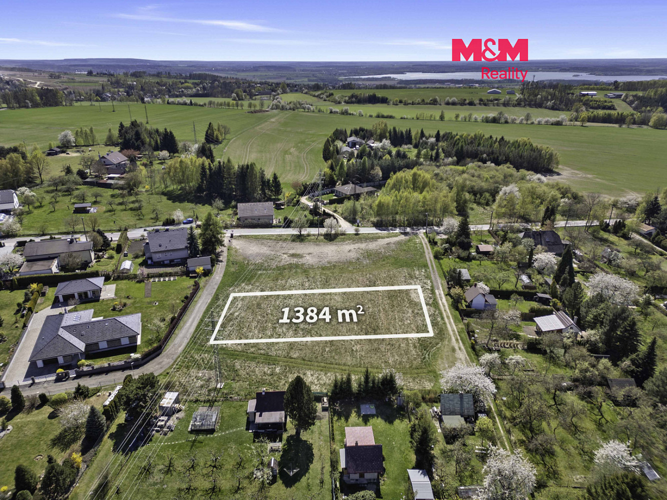 Prodej stavebního pozemku 1 384 m²
