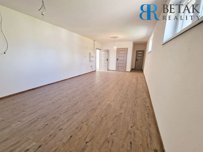 Pronájem obchodních prostor 142 m² – fotografie 5