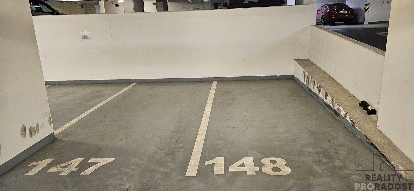 Pronájem garážového stání 13,5 m2, ul. u mlýnského kanálu, praha 8 - karlín — photo 3