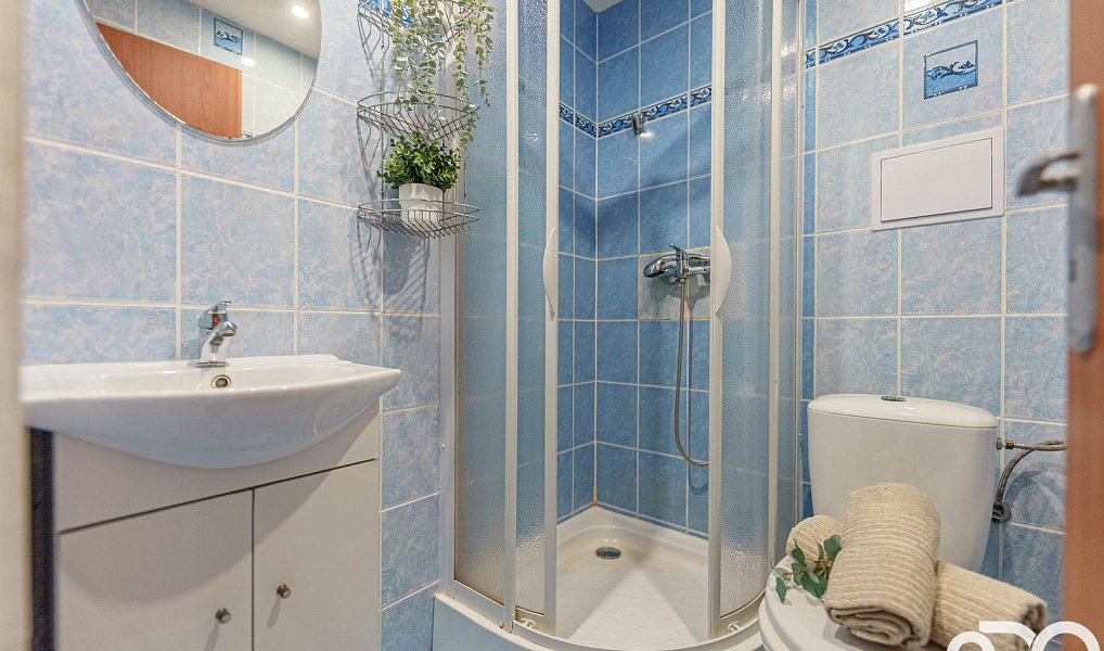 Prodej ubytovacího objektu 906 m², Rokytnice nad Jizerou – náhled fotky 36