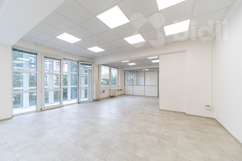 Pronájem kanceláře 116 m² – fotografie 3