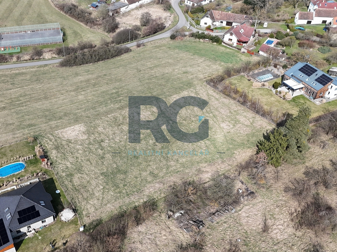 Prodej stavebního pozemku 1 600 m²