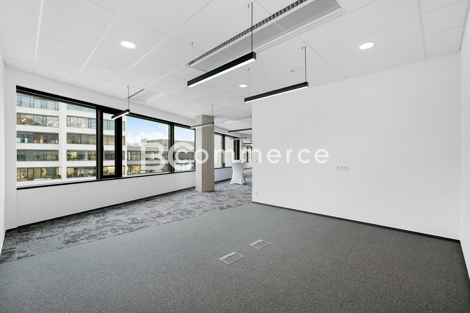 Pronájem kanceláře 310 m² – fotografie 5