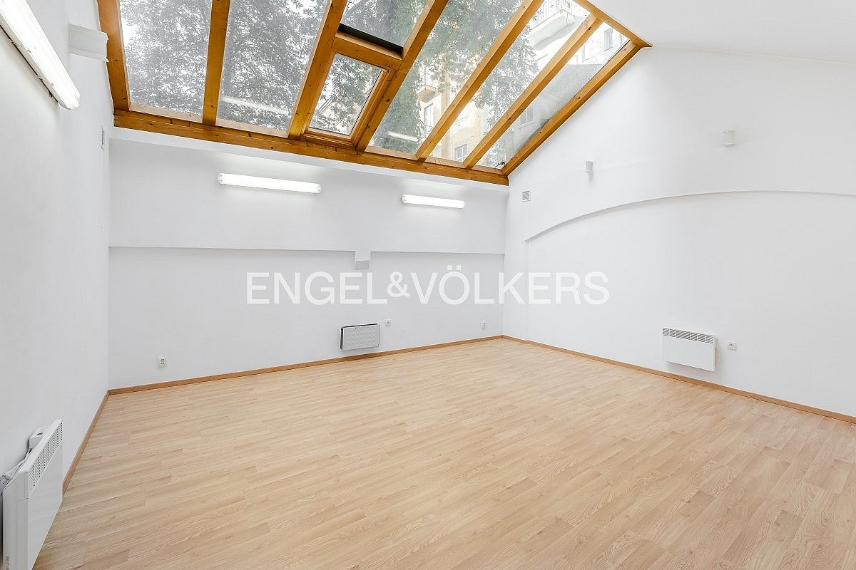 Pronájem kanceláře 55 m² – fotografie 3