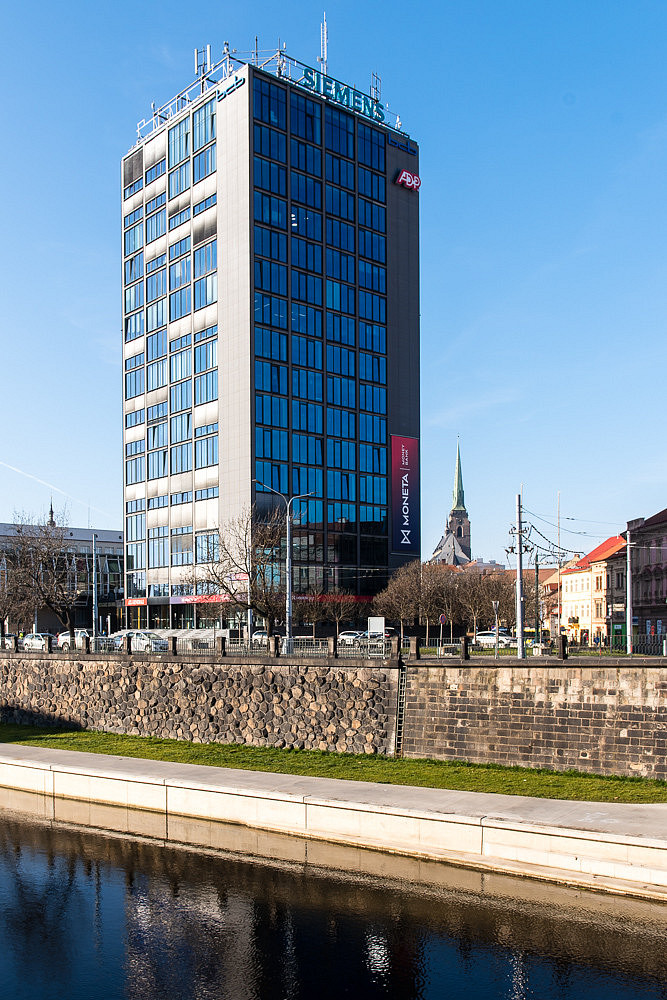 Pronájem kanceláře 182 m² – fotografie 2