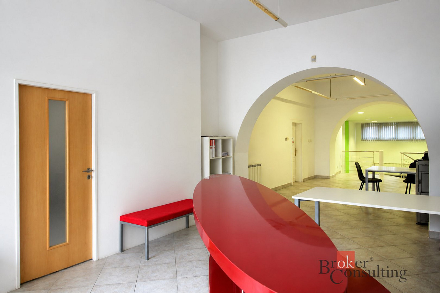 Pronájem kanceláře 130 m² – fotografie 3