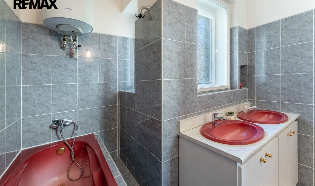 Prodej domu 210 m² s pozemkem 385 m², Praha – náhled fotky 15