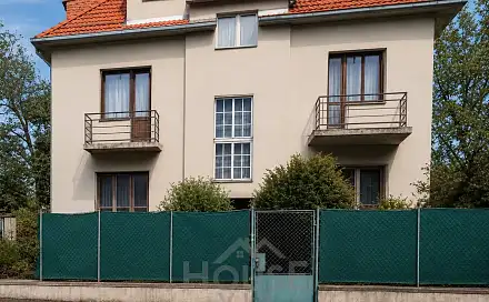Prodej domu 430 m² s pozemkem 725 m², V násypu, Praha 5 - Hlubočepy