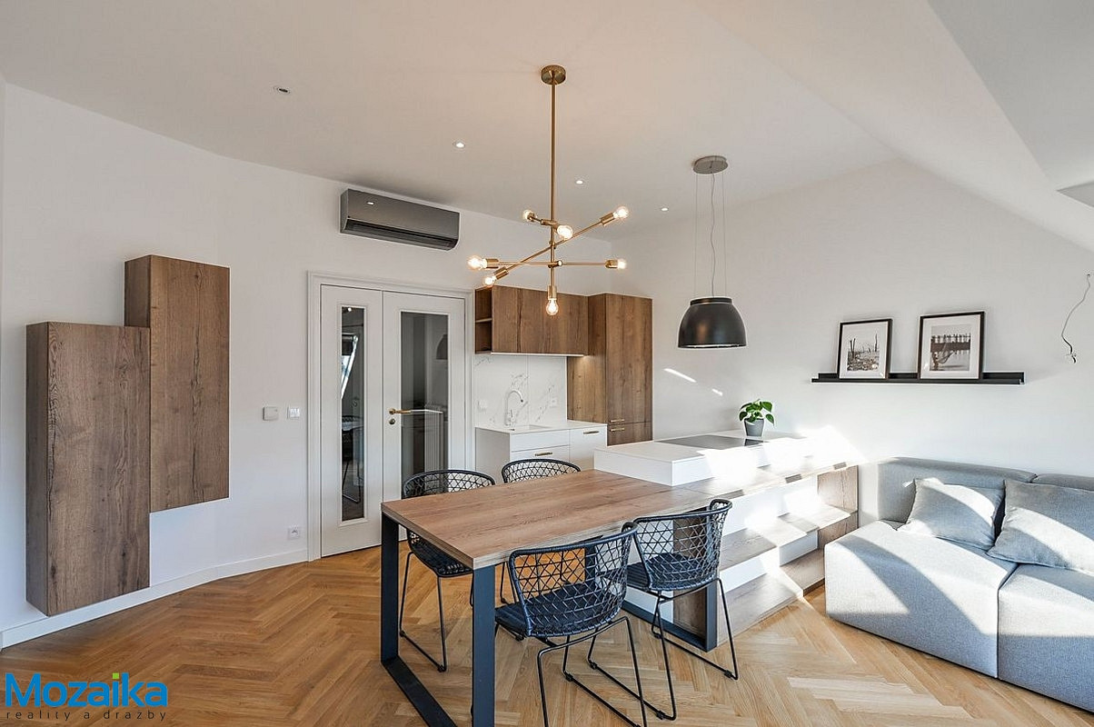 Pronájem bytu 2+kk 52 m²