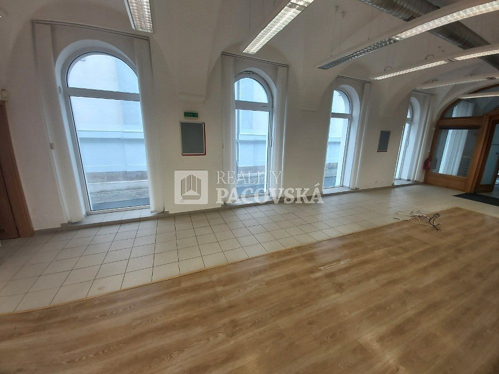 Pronájem obchodních prostor 122 m² – fotografie 5