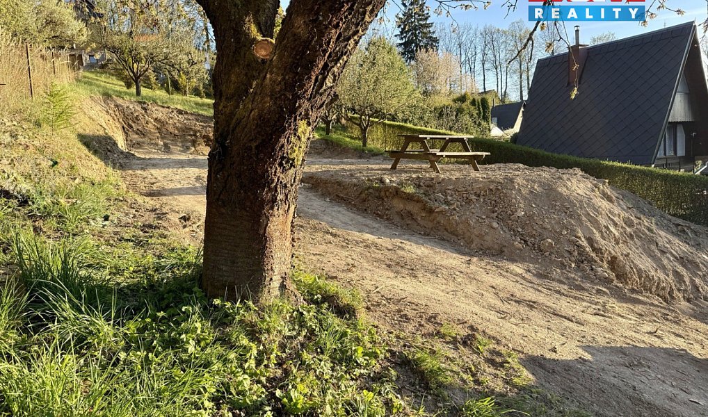 Prodej stavebního pozemku 380 m², Albrechtice – náhled fotky 10