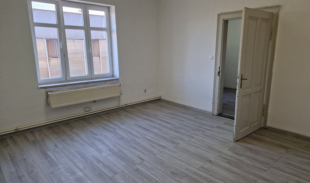 Pronájem kanceláře 37 m², Ostrava – náhled fotky 3