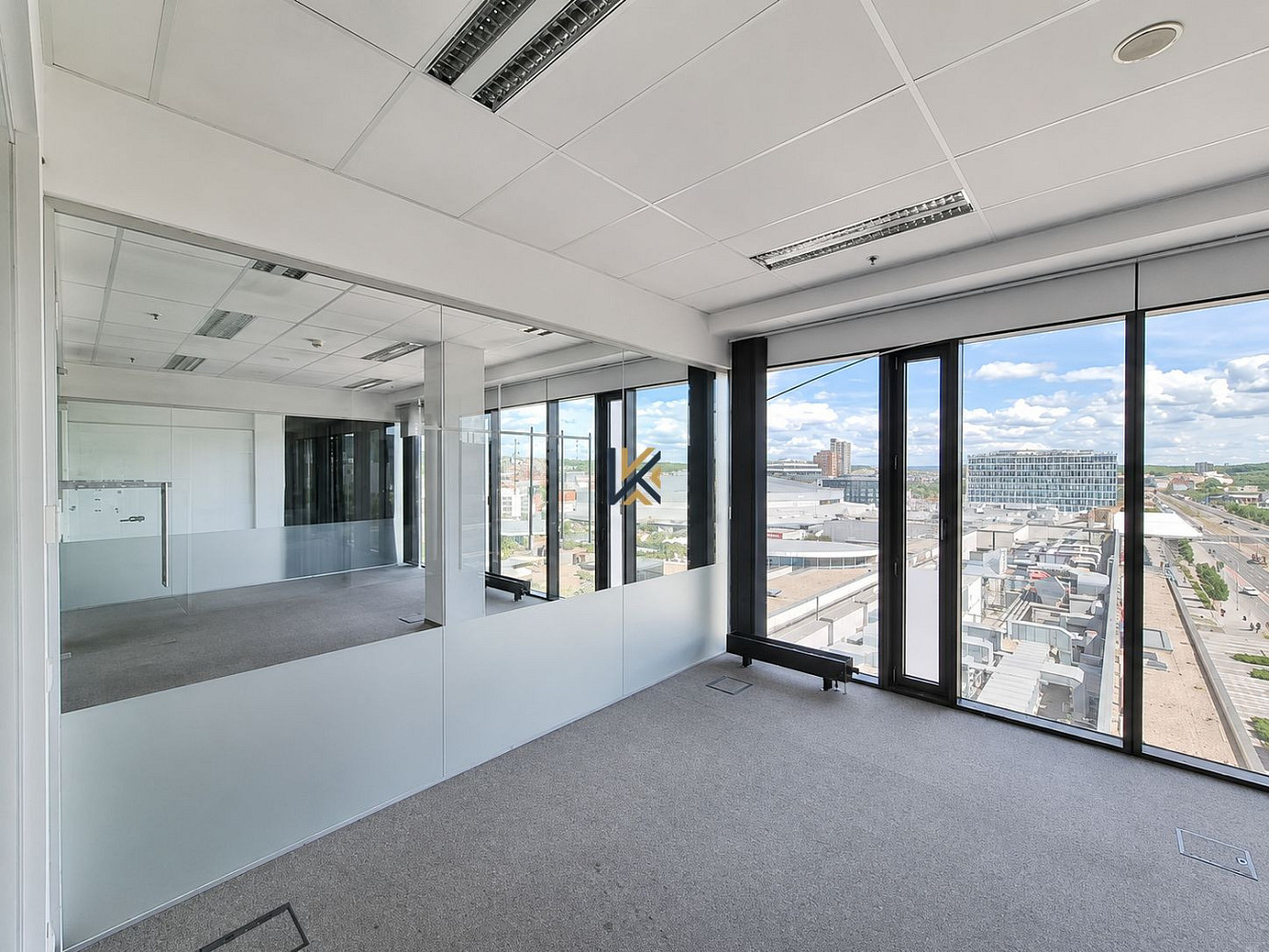 Pronájem kanceláře 264 m² – fotografie 4