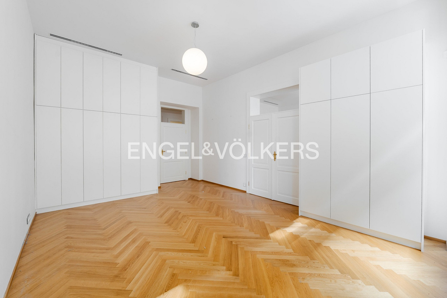 Pronájem bytu 2+kk 77 m² – fotografie 5
