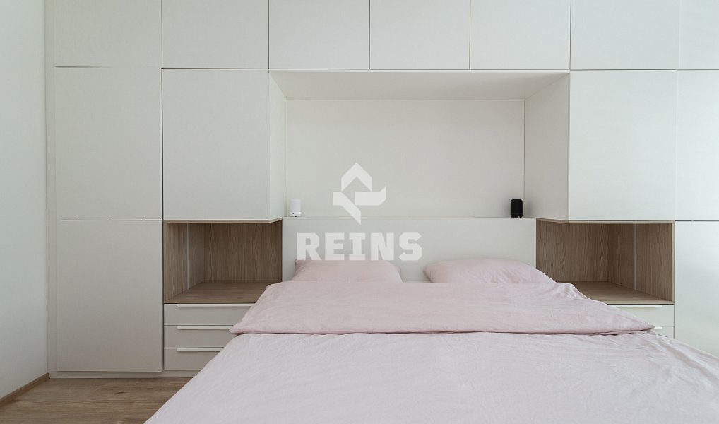 Prodej bytu 4+kk 146 m², Praha – náhled fotky 3