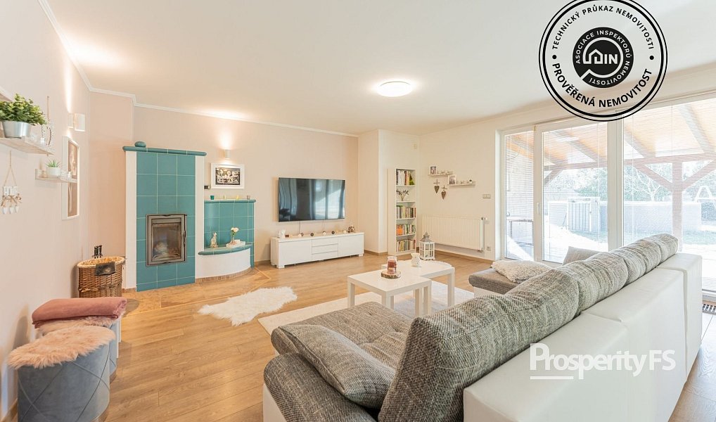 Prodej domu 169 m² s pozemkem 1 152 m², Lutopecny – fotka 1 z 22