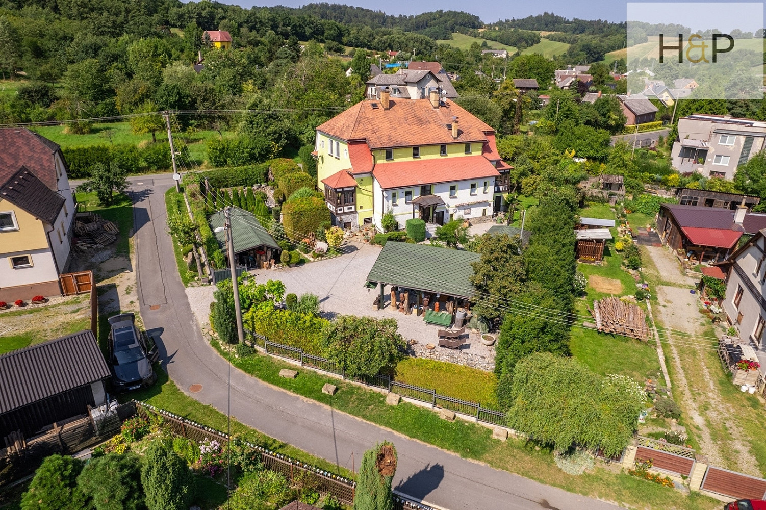 Prodej domu 300 m² s pozemkem 1 418 m² – fotografie 2