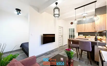 Prodej bytu 1+kk 30 m², Podhorská, Praha 5 - Motol