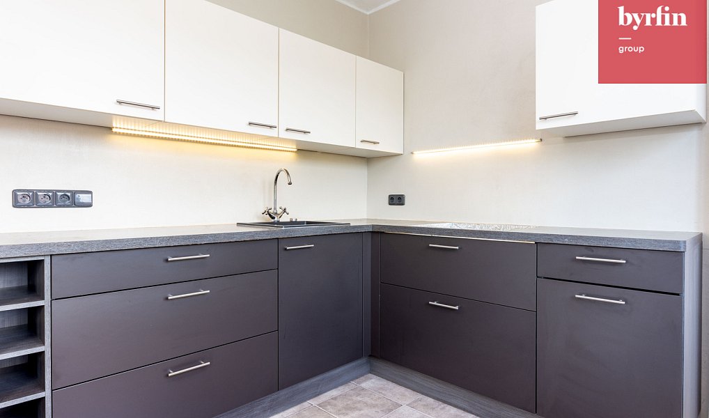 Pronájem bytu 2+1 62 m², Bruntál – fotka 1 z 19