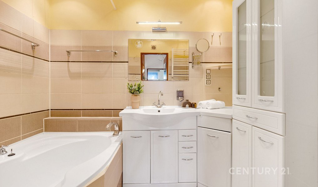 Prodej bytu 4+kk 87 m², Velké Popovice – náhled fotky 13