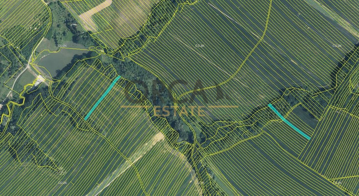 Prodej pole 6 356 m²