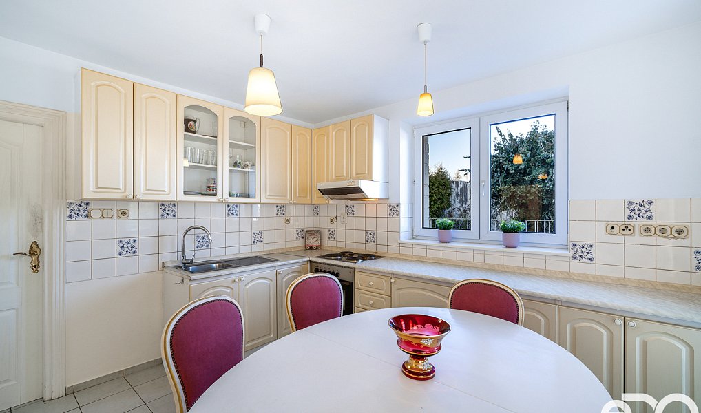 Prodej domu 388 m² s pozemkem 1 730 m², Senohraby – náhled fotky 20